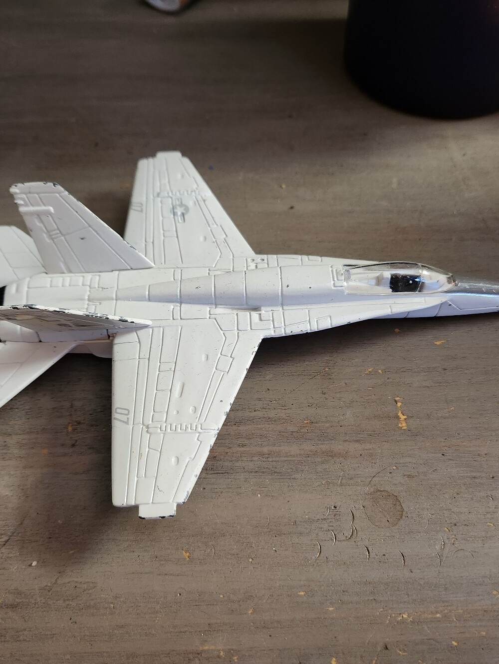 ERTL White Military Jet Fighter Die Cast Retractable Hornet